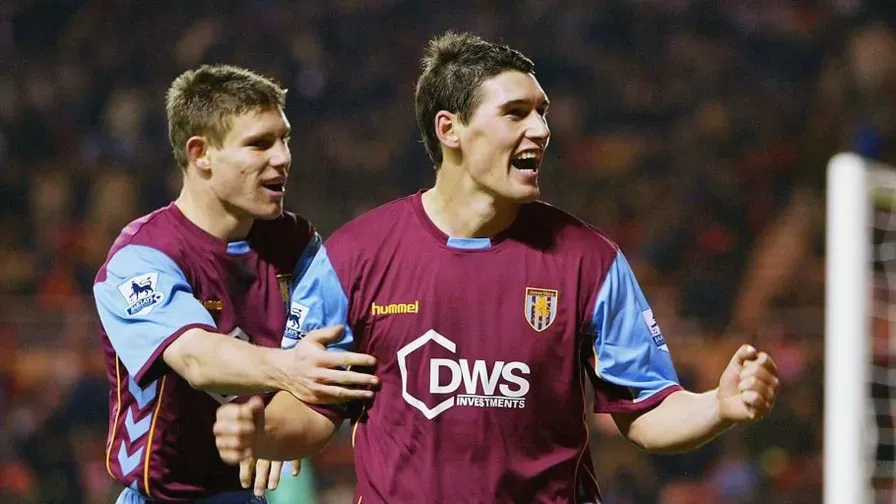 2008 2009-ben Aston Villa.jpg 16:9