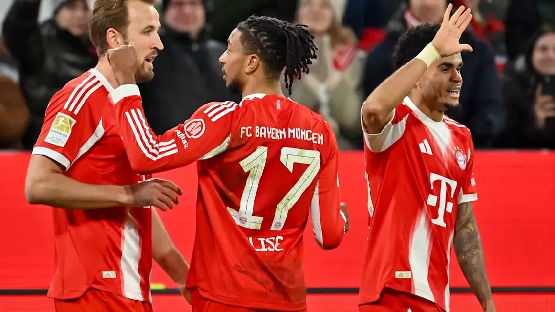 Elképesztő trió: Kane, Díaz és Olise eddig 95 gólt szerzett a szezonban (Forrás: fcbayern.com)