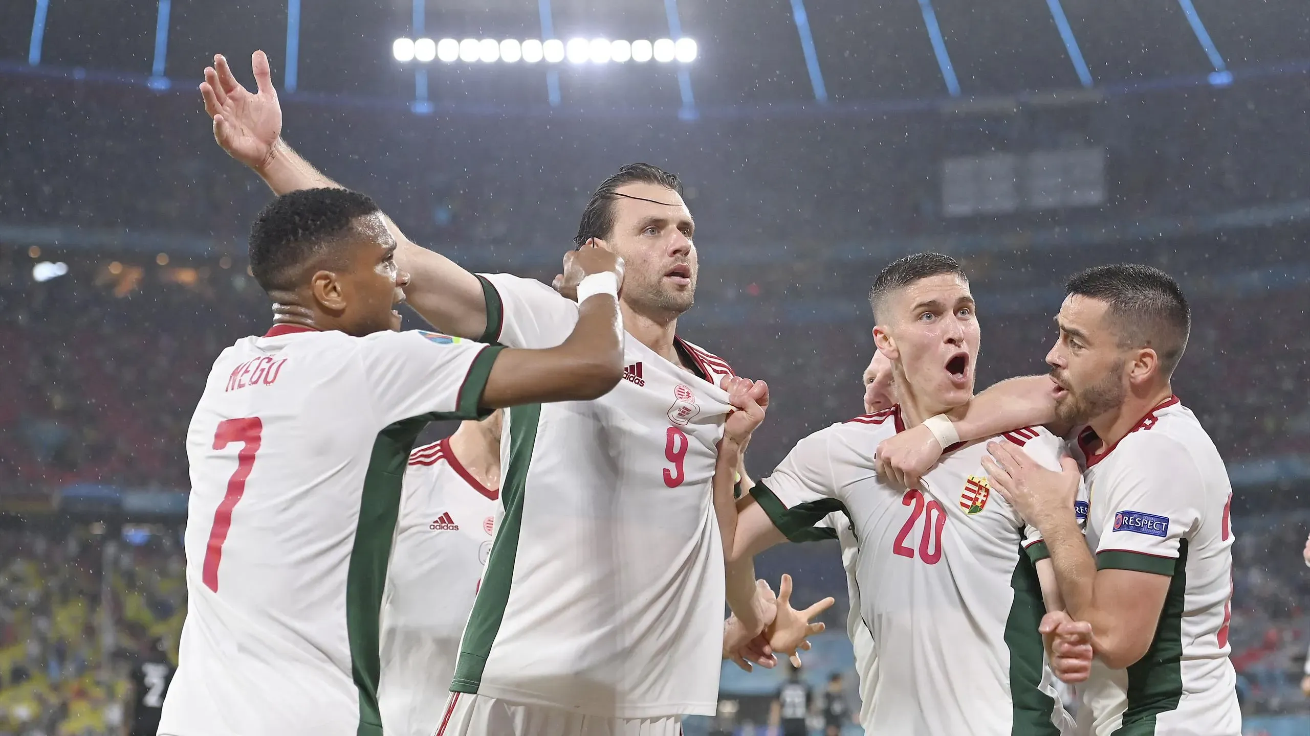 3159828-64752288-2560-1440.jpg 16:9