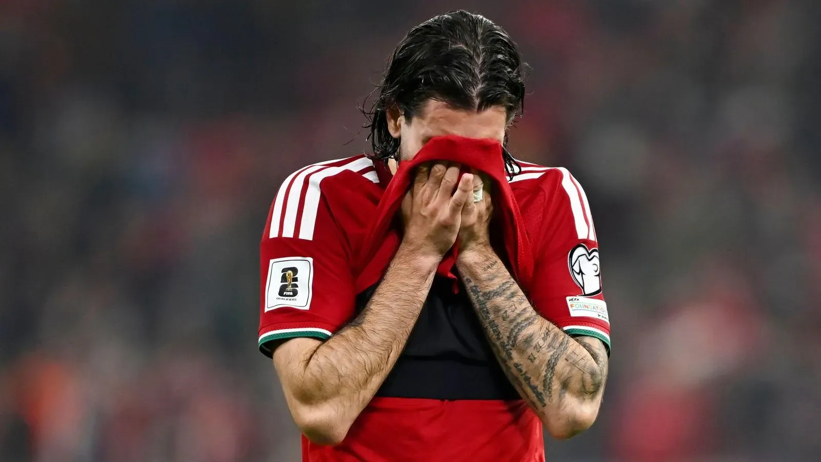 Szoboszlai könnyek között (Fotó: Erdős Dénes/AP Photo)