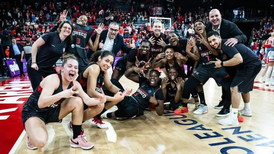 DVTK-Villeneuve 3.JPG