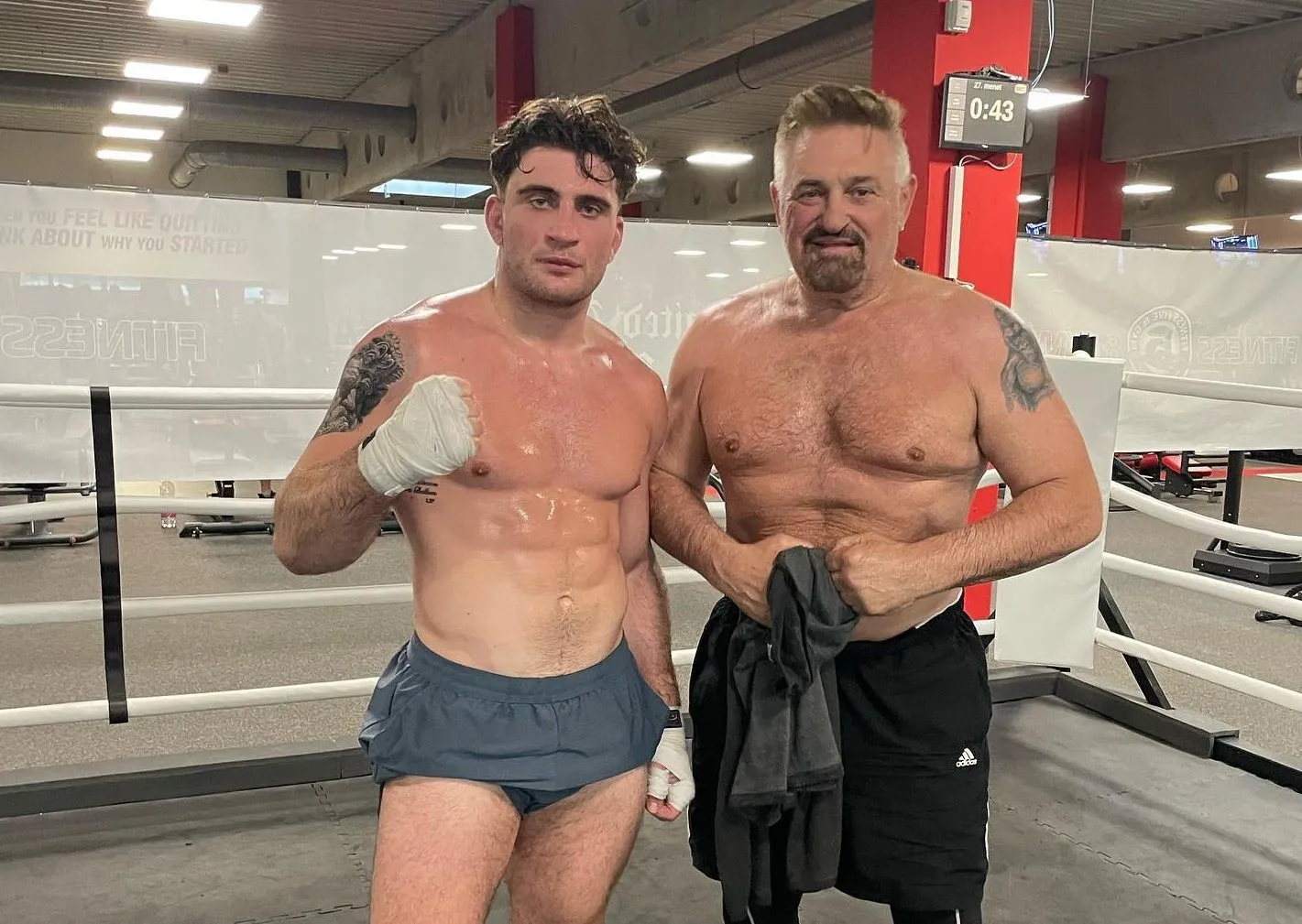 Ifjabb Növényi Norbert az édesapjával, Növényi Norbert olimpiai bajnok birkózóval (Forrás: m4sport.hu)