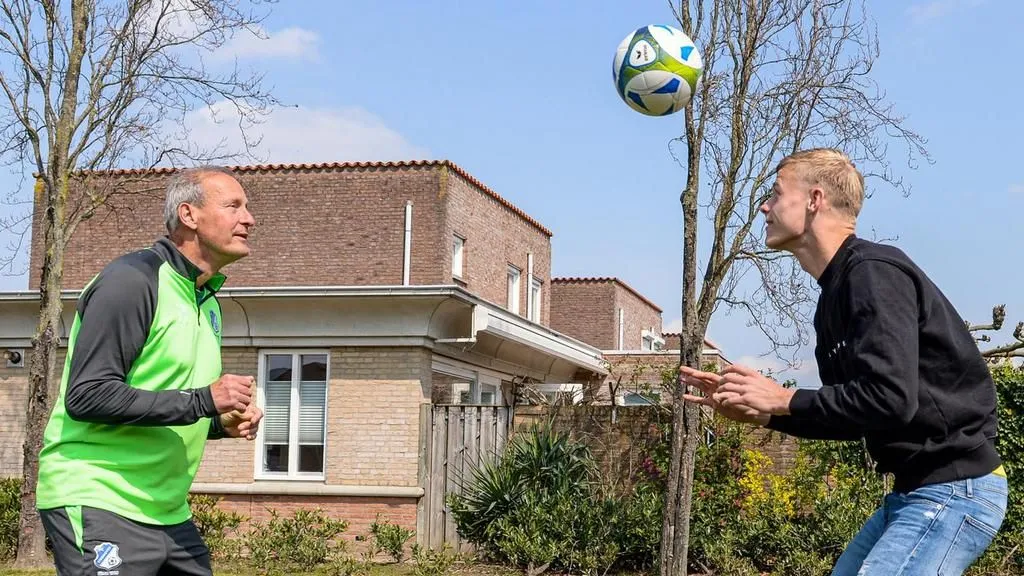 Jan Poortvliet (balra) és az ifjú Van Hecke (Fotó: Dijks Photografie/Leeuwarder Courant)