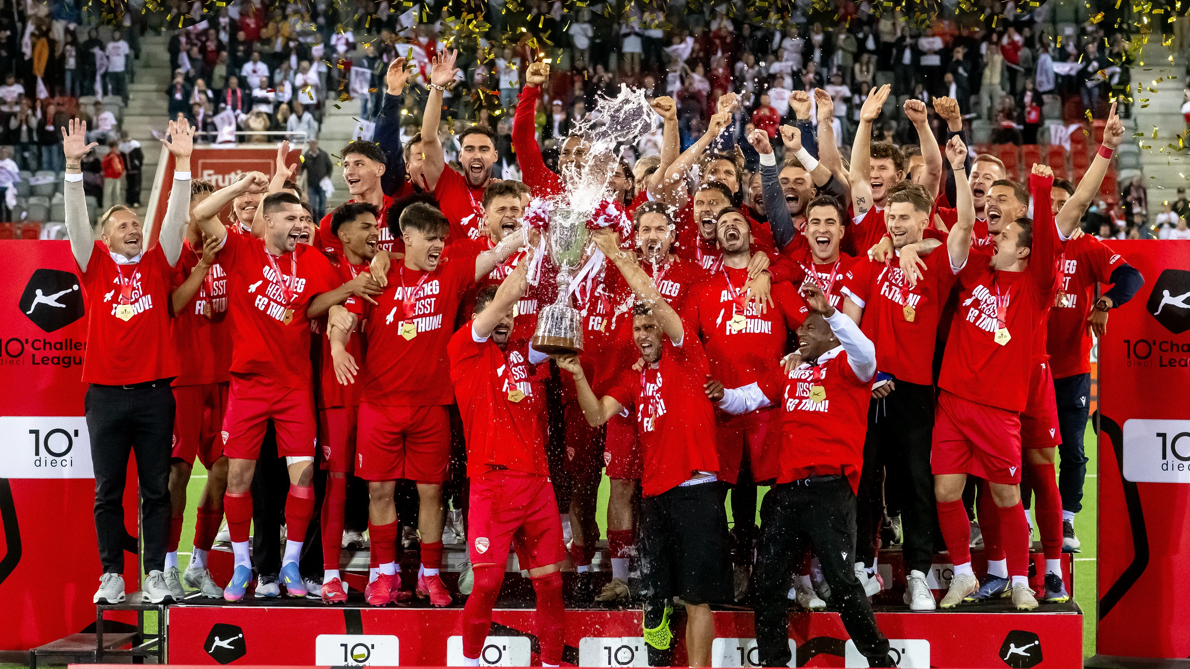 A bajnoki ünneplés pillanatképe (Fotó: FC Thun)