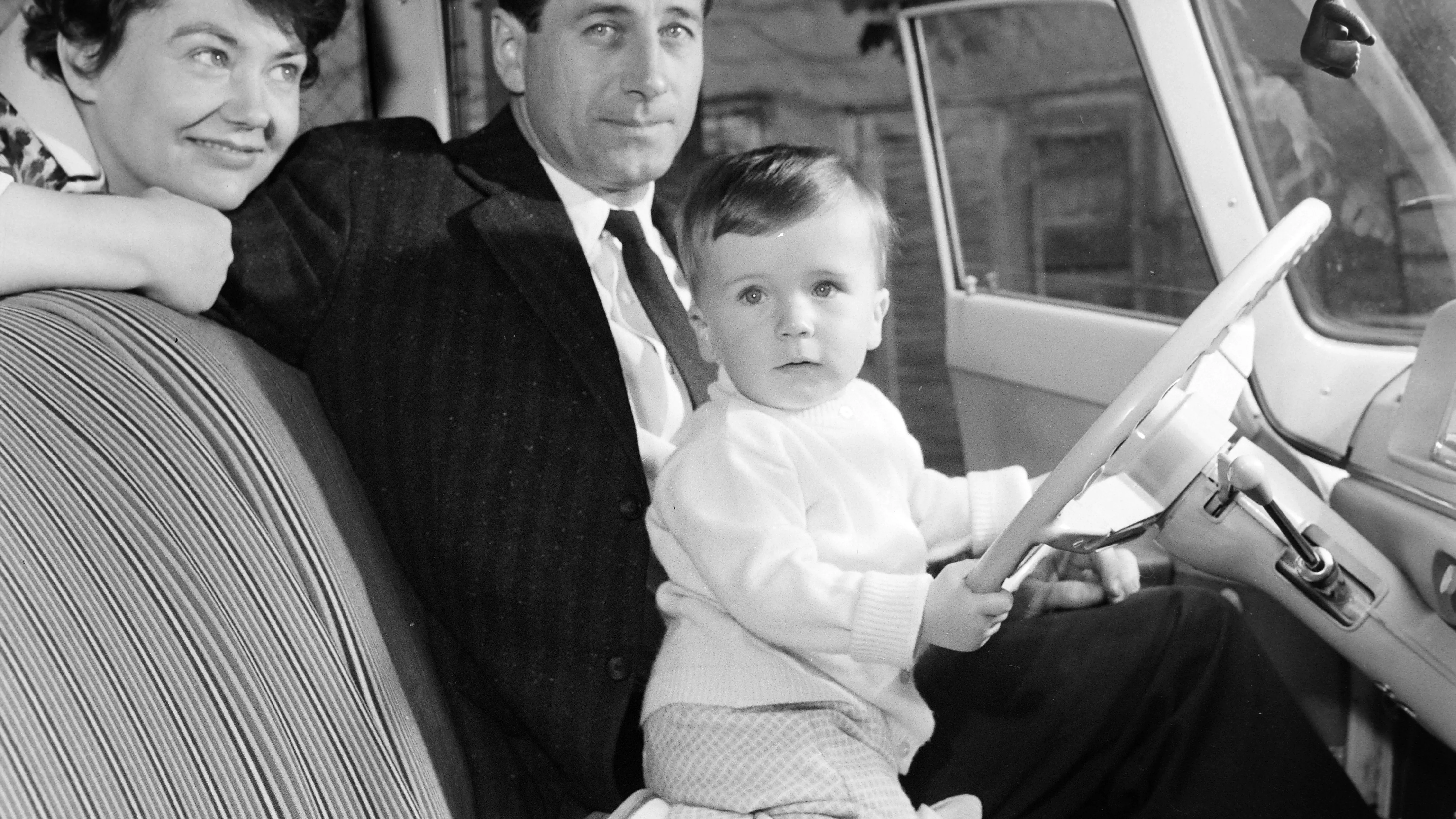 Bozsik József családjával 1968-ban fortepan_179067 Fortepan - Bojár András.jpg 16:9