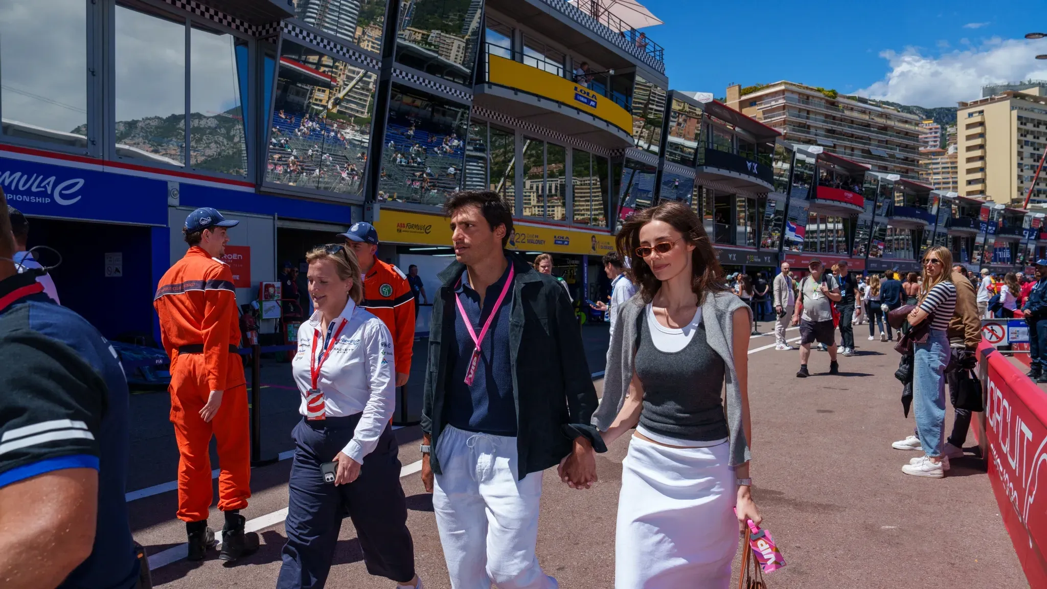 Carlos Sainzt és barátnője, Rebecca Donaldson (Forrás: fiaformulae.com)
