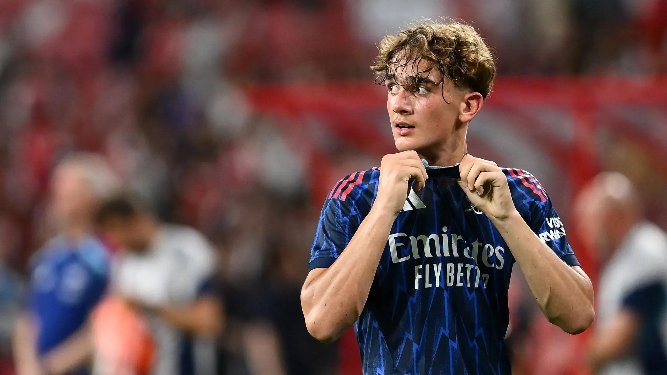 Dowman 15 évesen és 253 naposan mutatkozott be a Premier League-ben (Fotó: Getty Images)