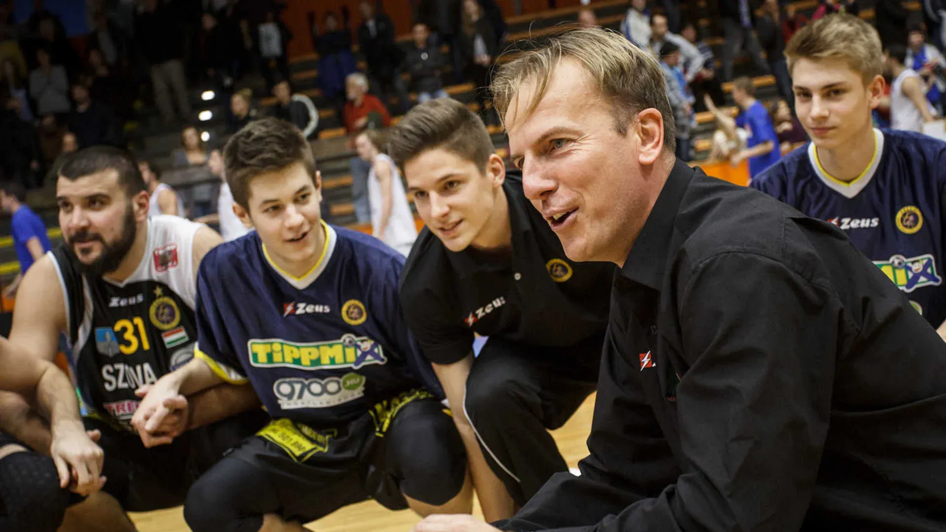 A szombathelyi legenda szerint fontos, hogy a fiatal játékosok megkapják a kellő alapokat (Forrás: Falco KC Szombathely)