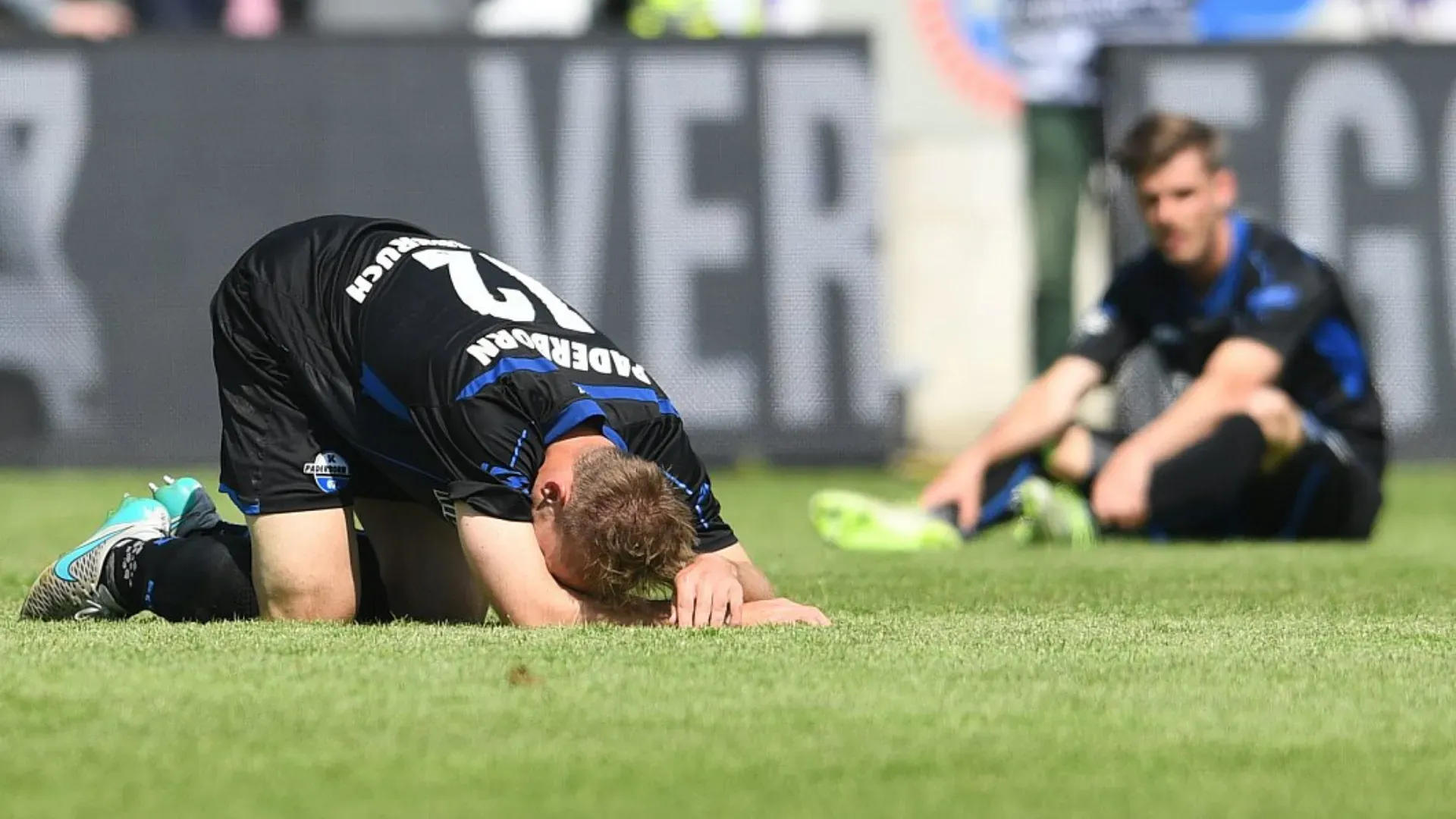 A kiesés szomorú pillanatképe (Fotó: Marc Köppelmann / NW)