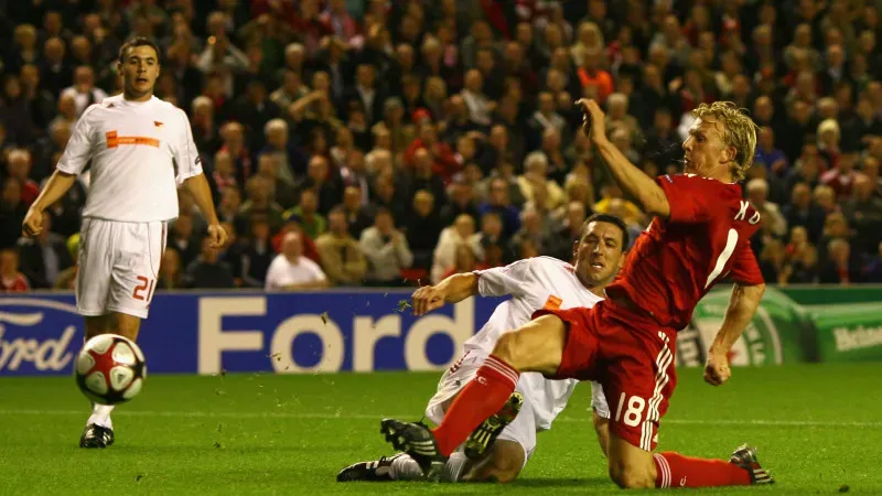 Kuyt Liverpool Debrecen.jpg 16:9