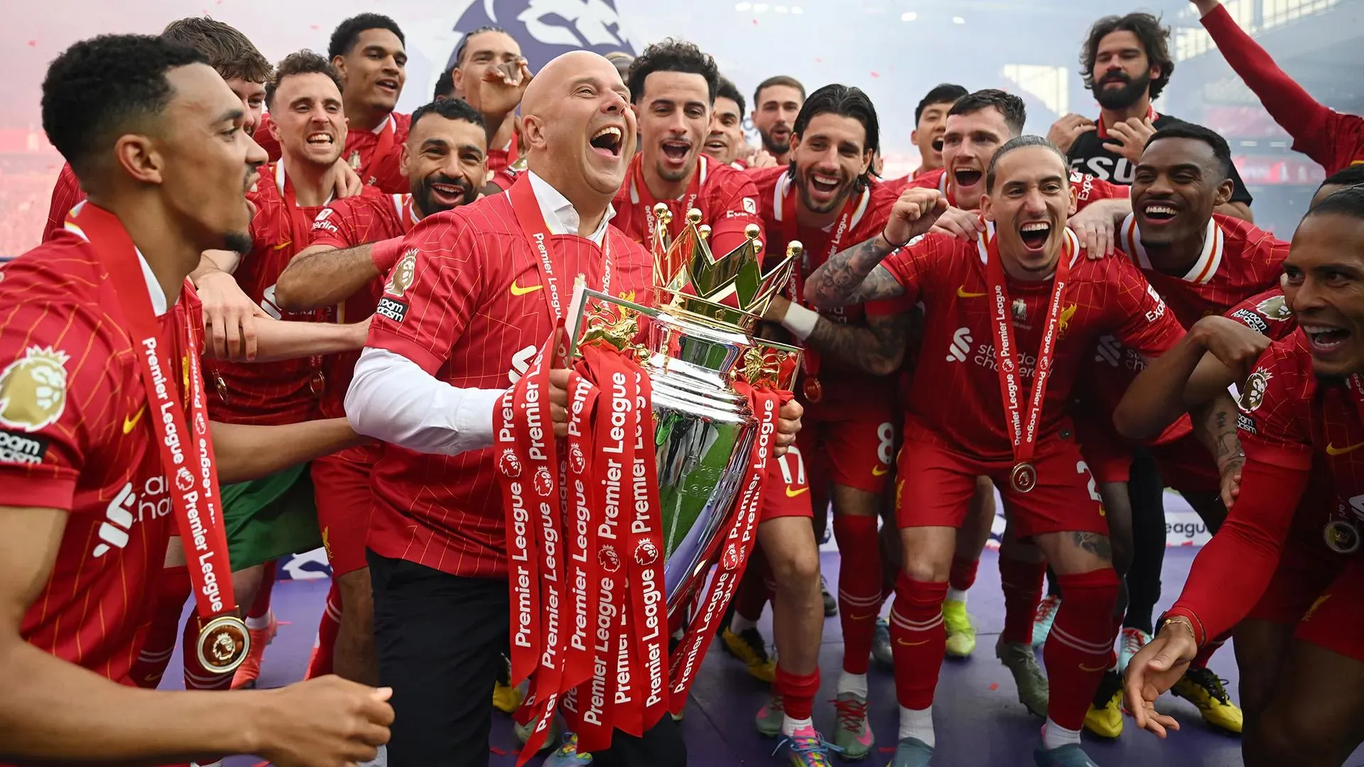 Tavaly nyáron még minden rózsaszín volt, de legalábbis aranyszínű Liverpoolban (Forrás: liverpoolfc.com)