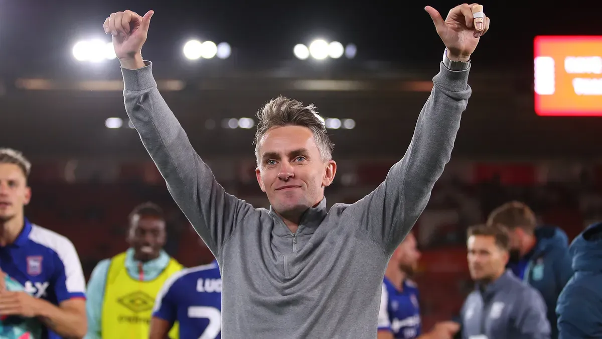Kieran McKenna már most legenda a városban (Forrás: itfc.co.uk)