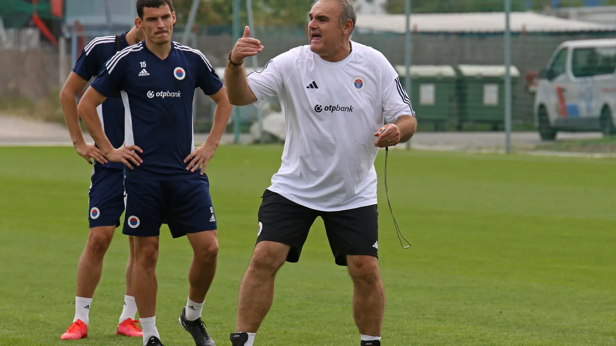 Pintér Attila Vasas edzés.jpg 16:9