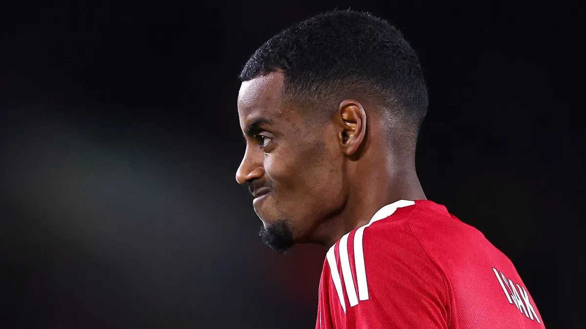 Isak esete példa: hogyan ne válts klubot (Fotó: Robbie Jay Barratt/AMA Getty Images)