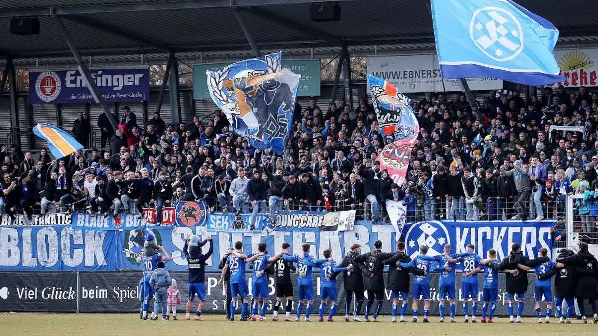 Szurkolók.jpg 16:9