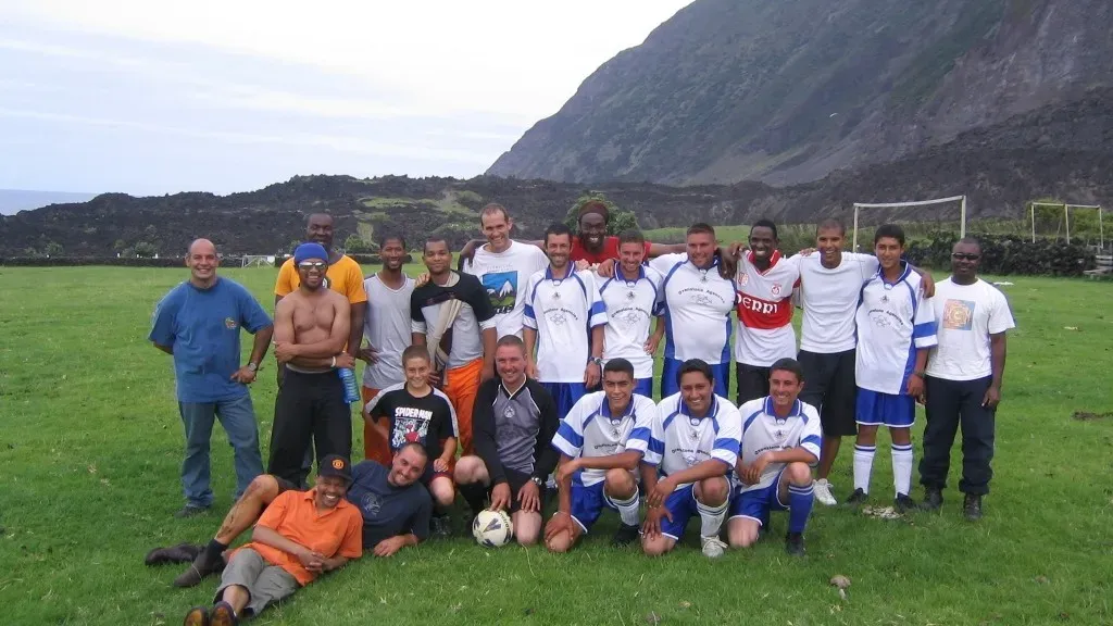 tristan-soccer-team.jpg 16:9